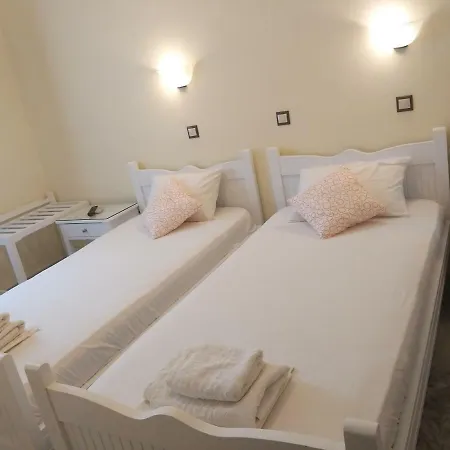 Syrianos Hotel *